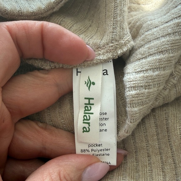 HALARA TWO PAIR Tan & Black Ribbed Flare Pants - Picture 5 of 6